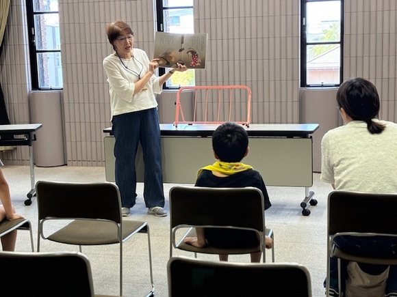 夏休みおはなし会R7の様子②.jpg