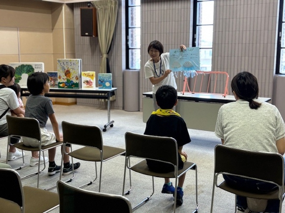 夏休みおはなし会R7の様子④.jpg