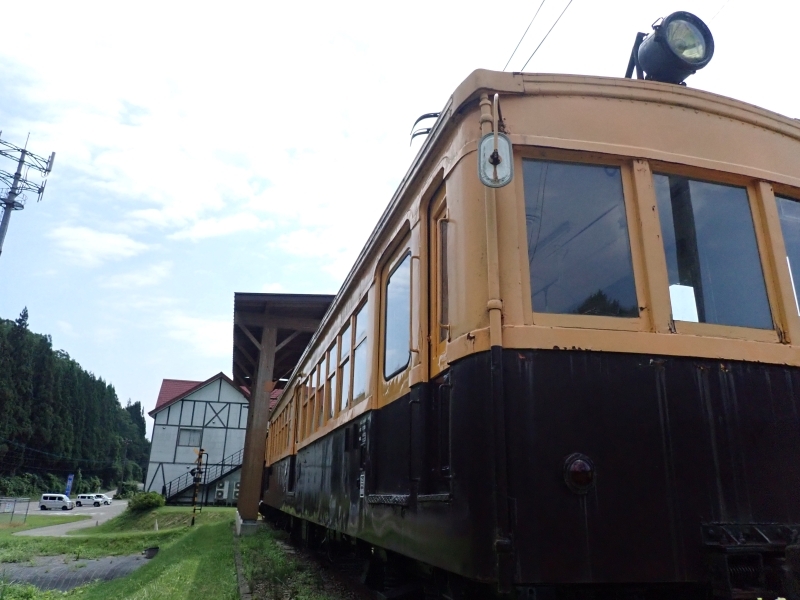 260803_モハ61山側_1.JPG