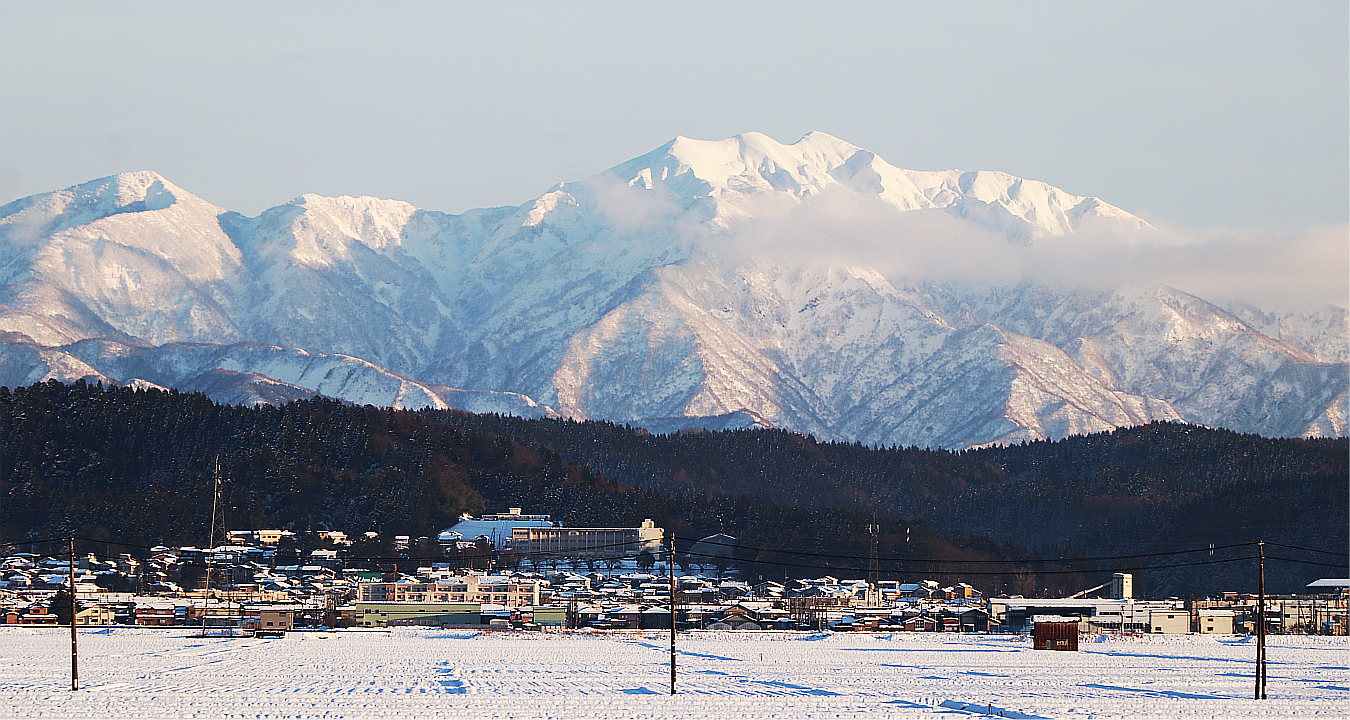 冬の粟ヶ岳の写真